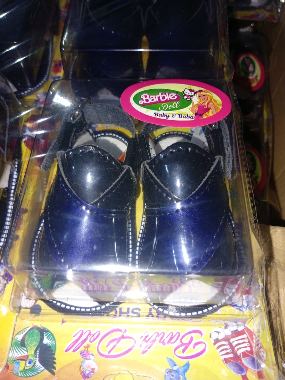 Men’s women’s kids sandals slippers