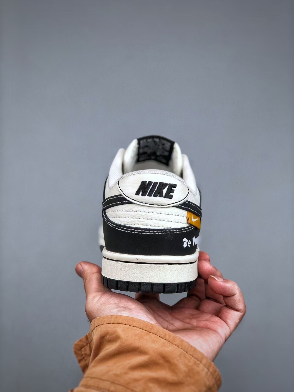 Men’s joggers sneakers