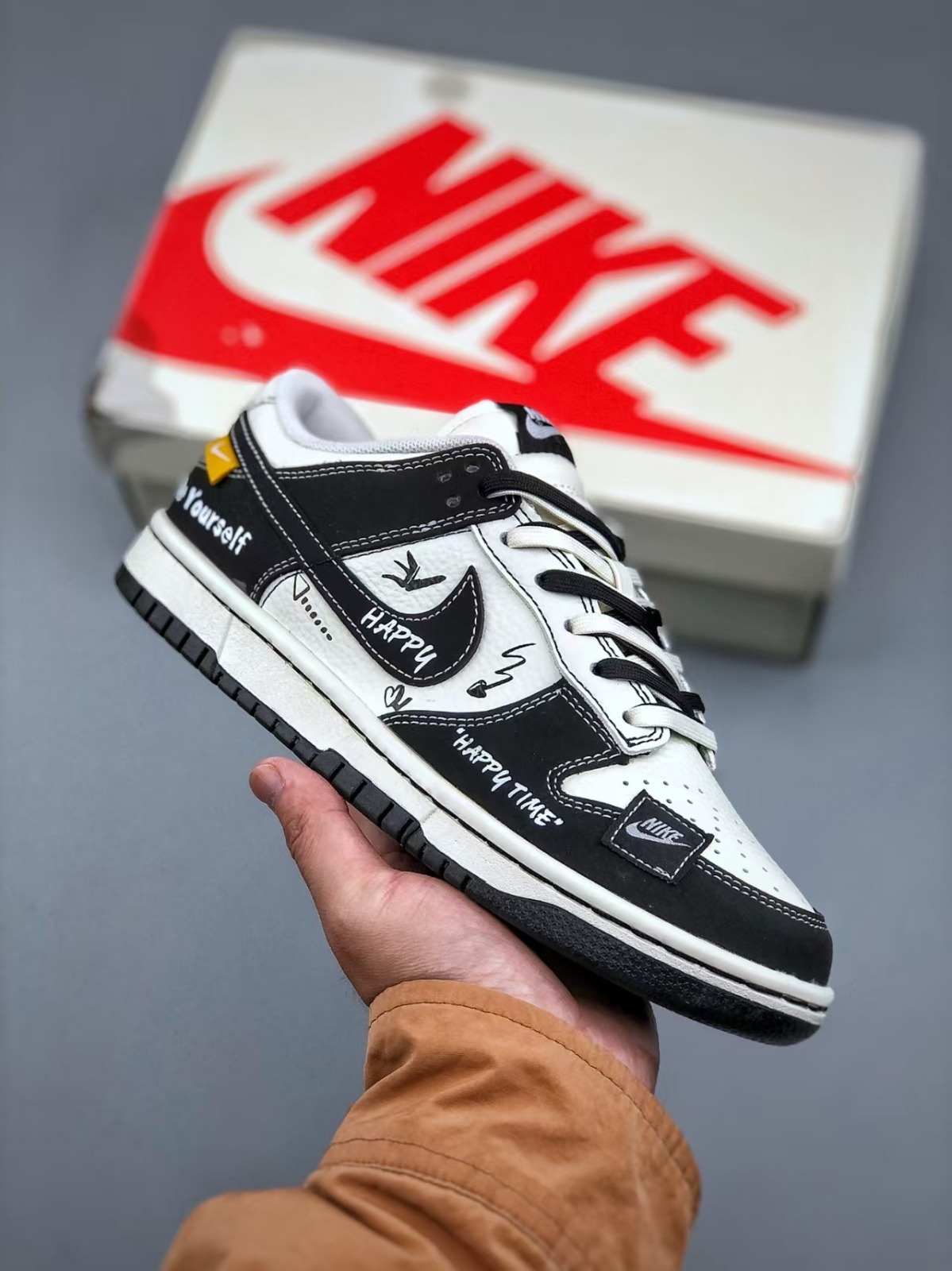 Men’s joggers sneakers