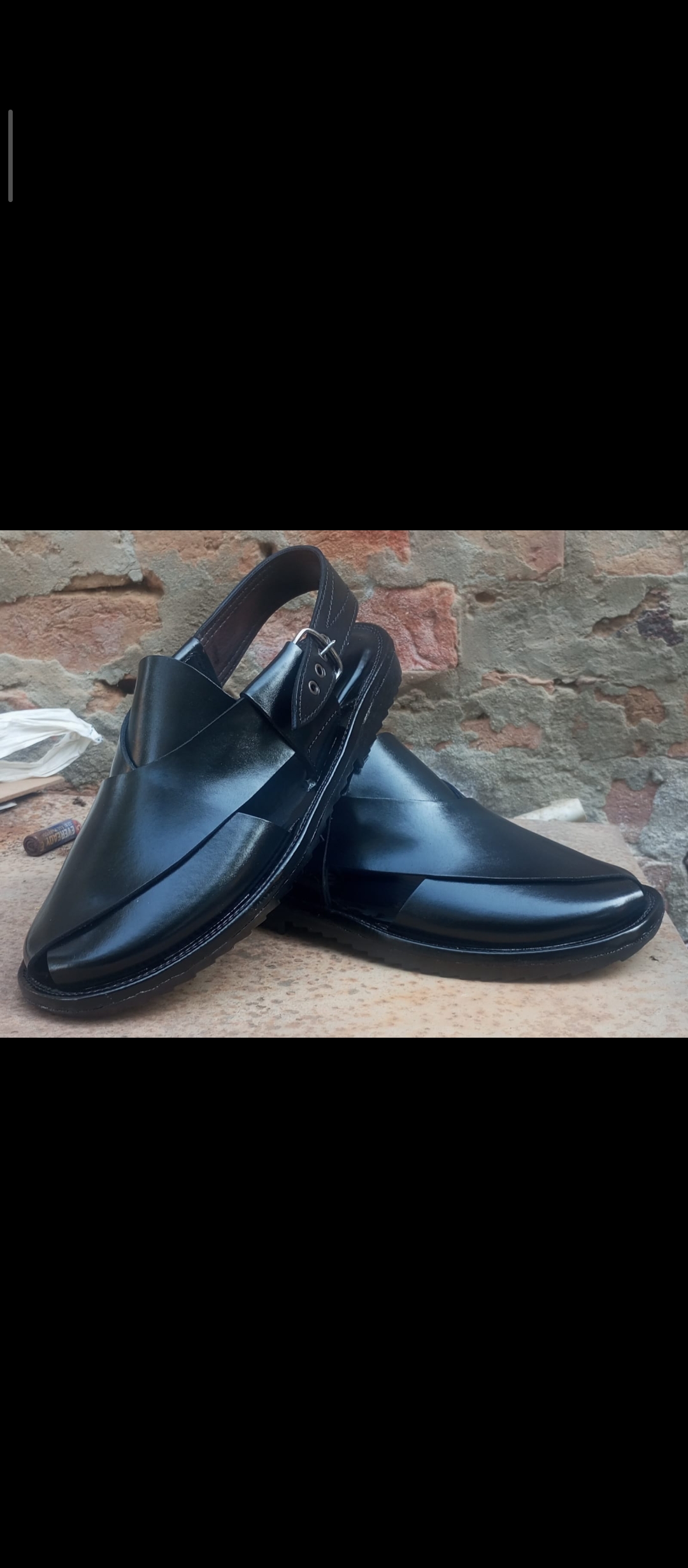 Men’s Peshawari chappal boot style