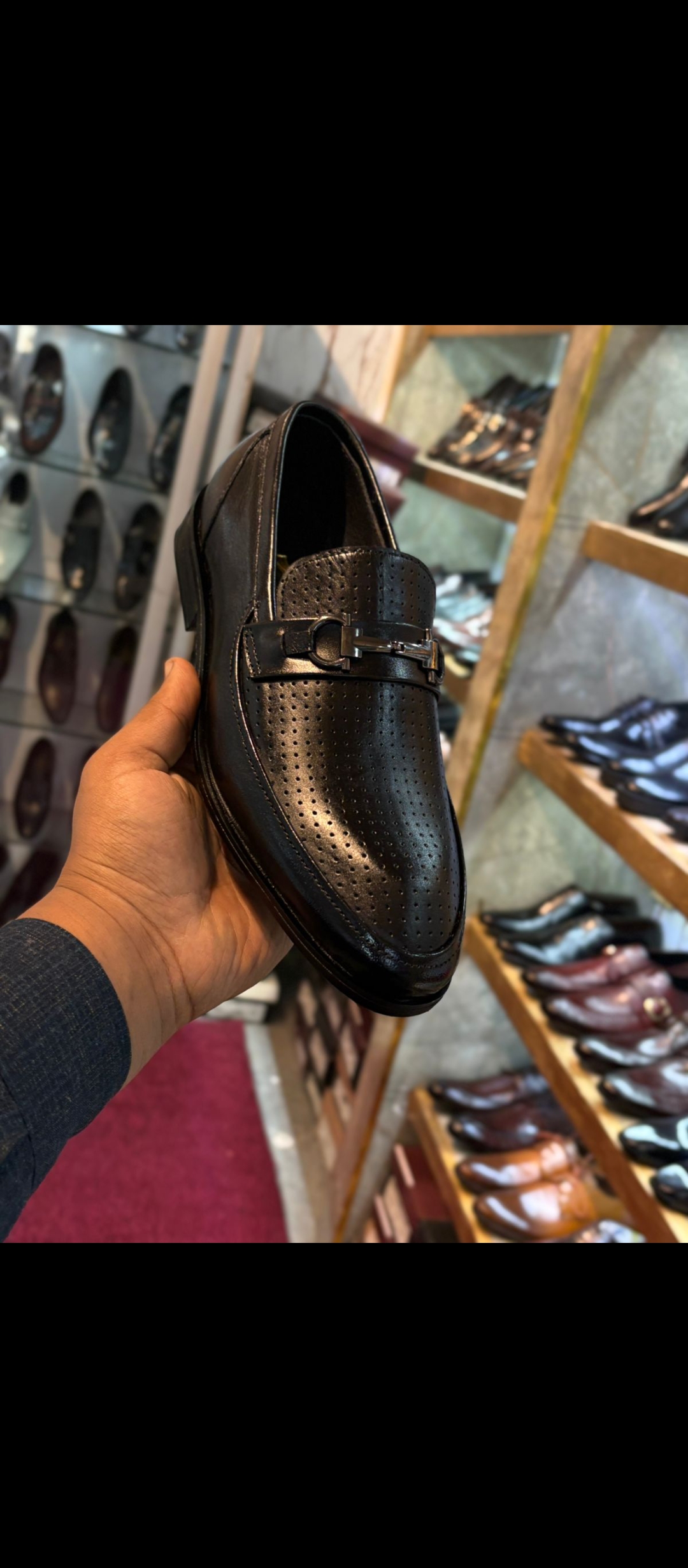 Men’s loafer shoes available contact at my WhatsApp number