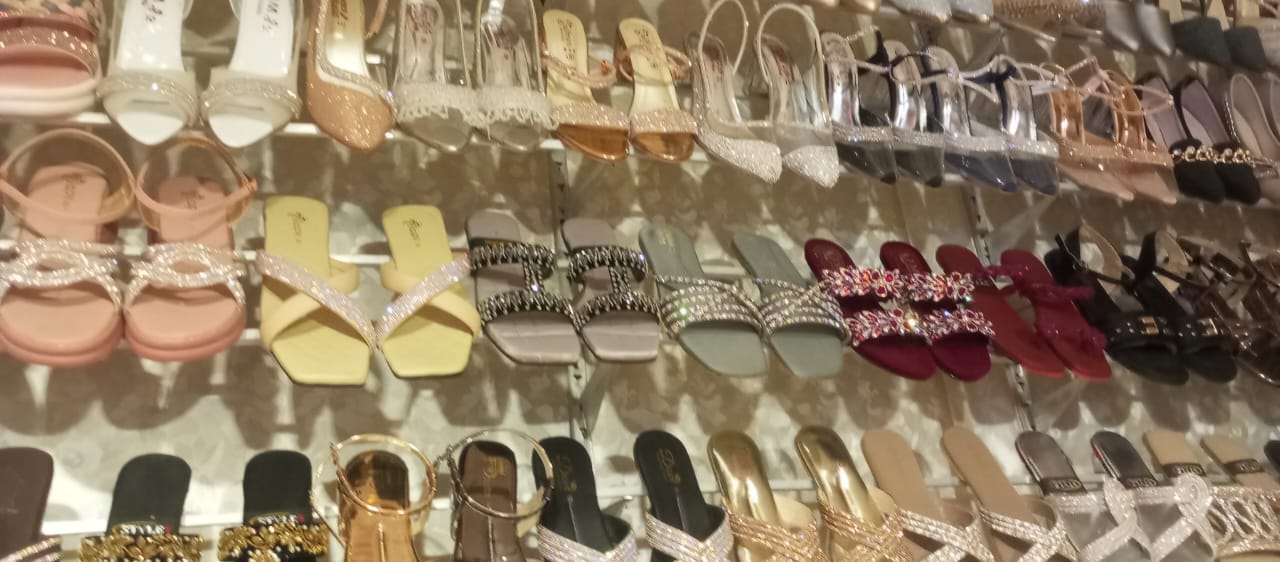 Women’s sandals slippers