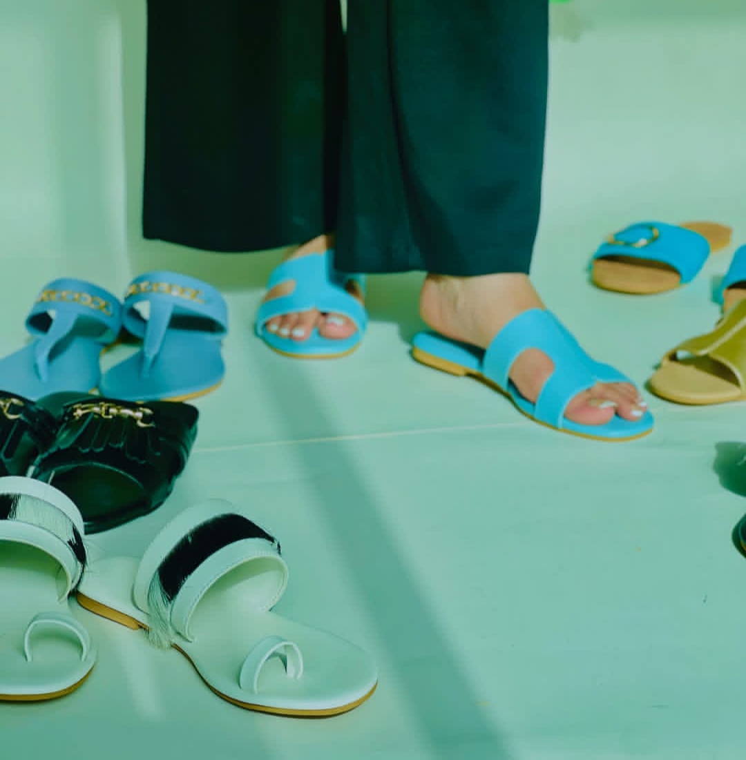 Women’s flats slippers