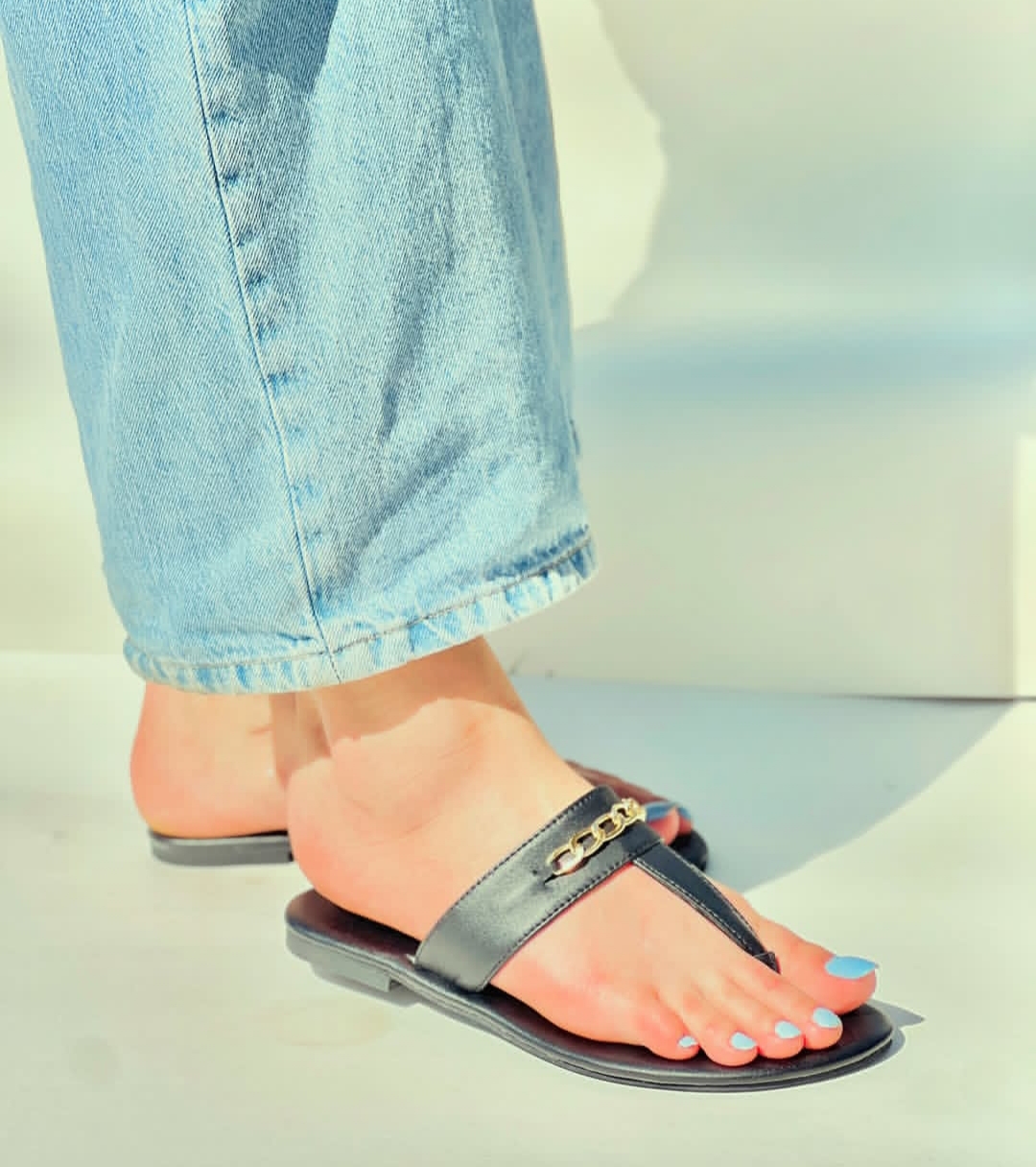 Women’s flats slippers