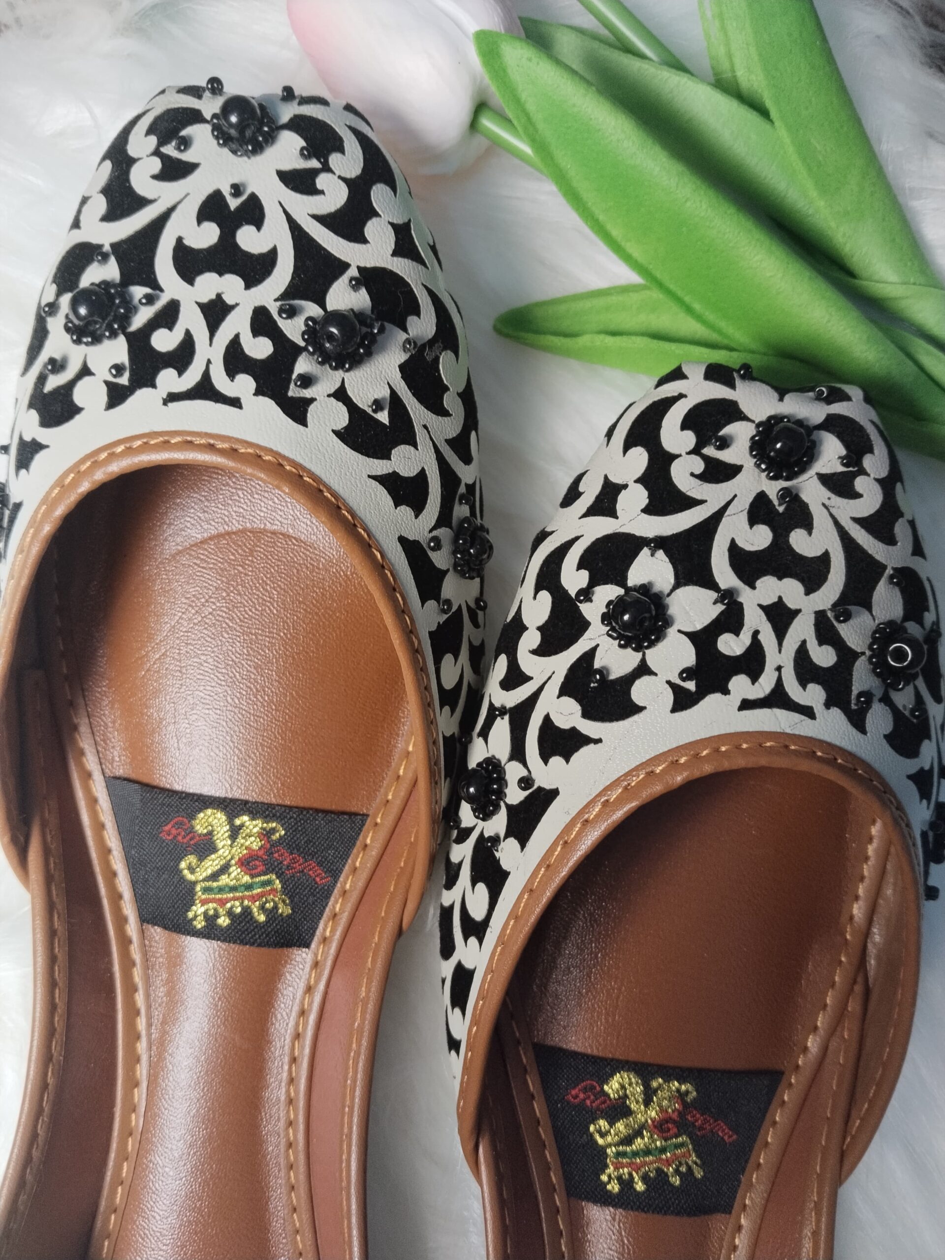 womens Khussa and cloth available