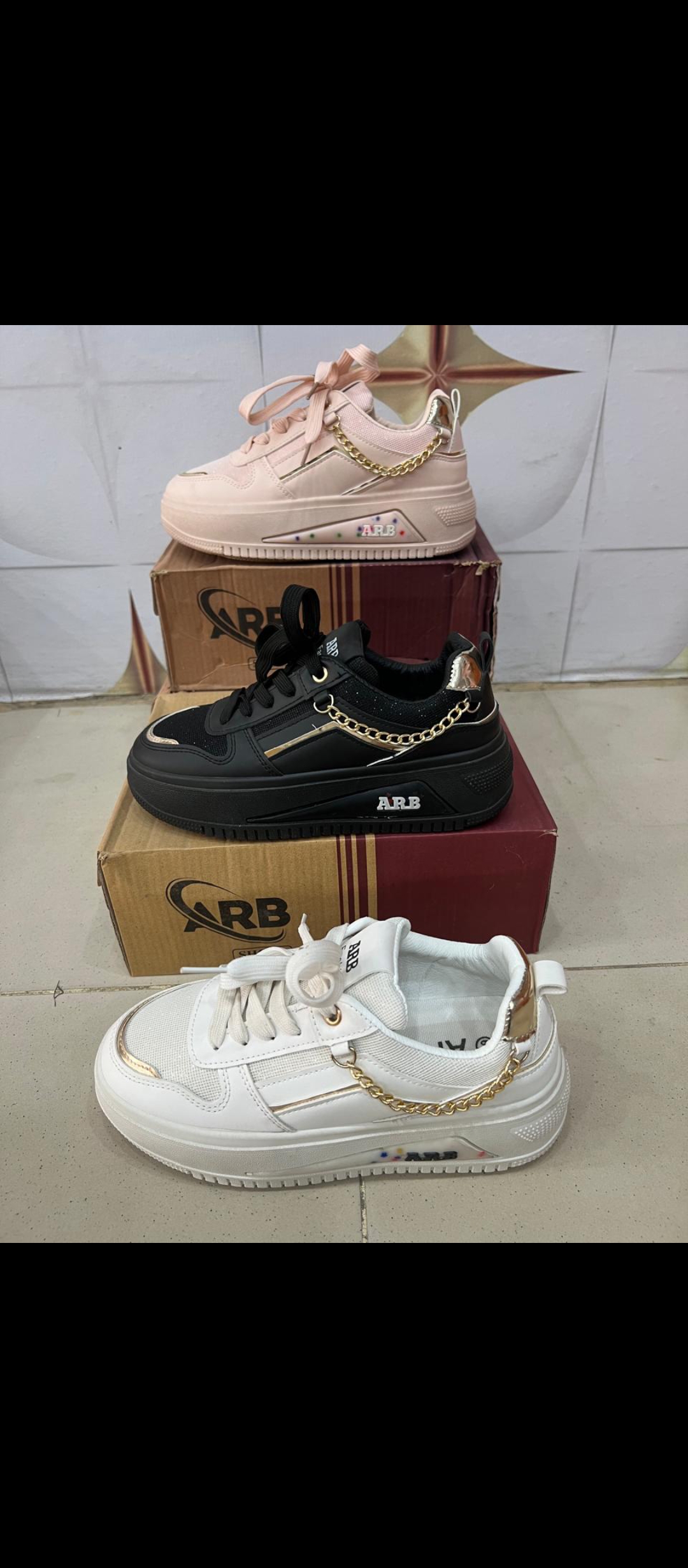 Women’s Ladies chain sneakers