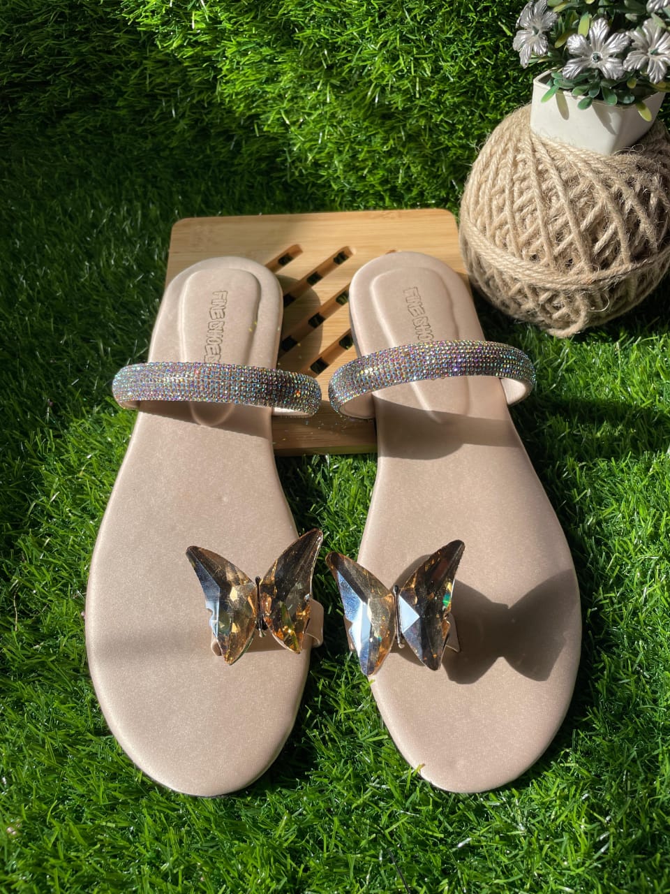 womens flat slippers