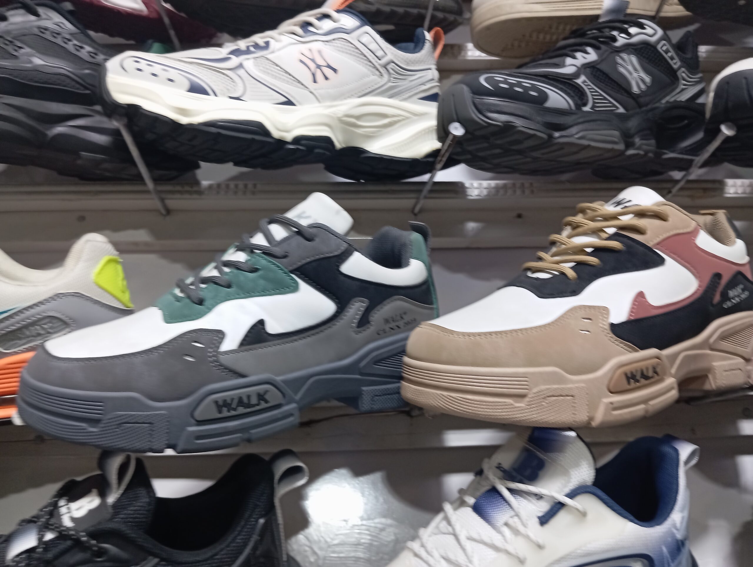 mens sneakers Joggers