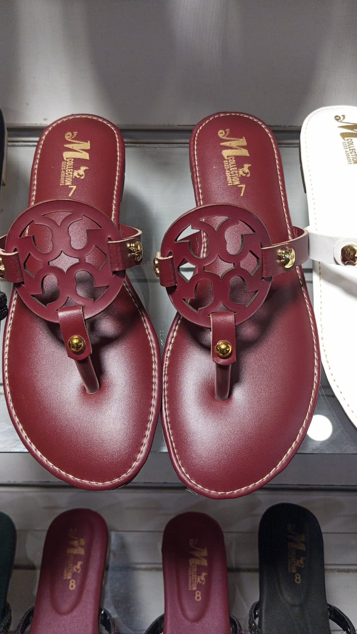 Women’s flats slippers