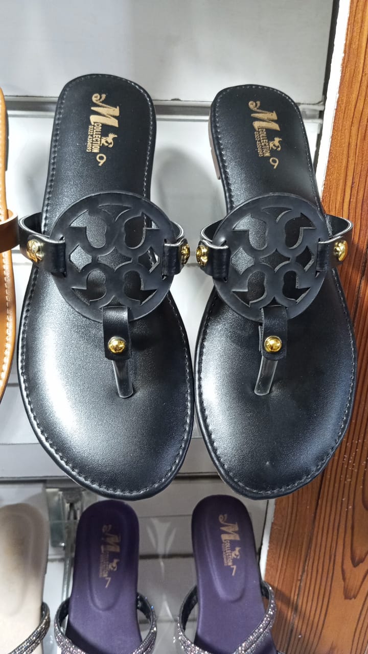 Women’s flats slippers