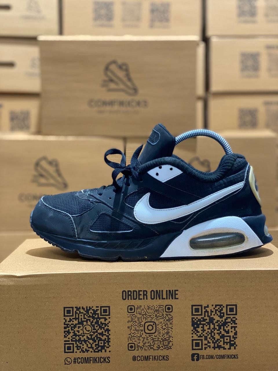 Men’s joggers all branded item are available