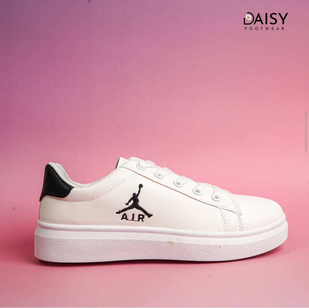 womens joggers sneakers