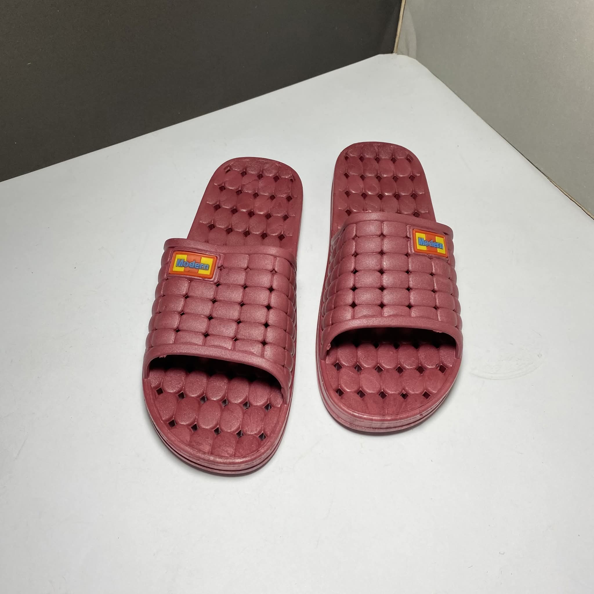 Washroom slippers