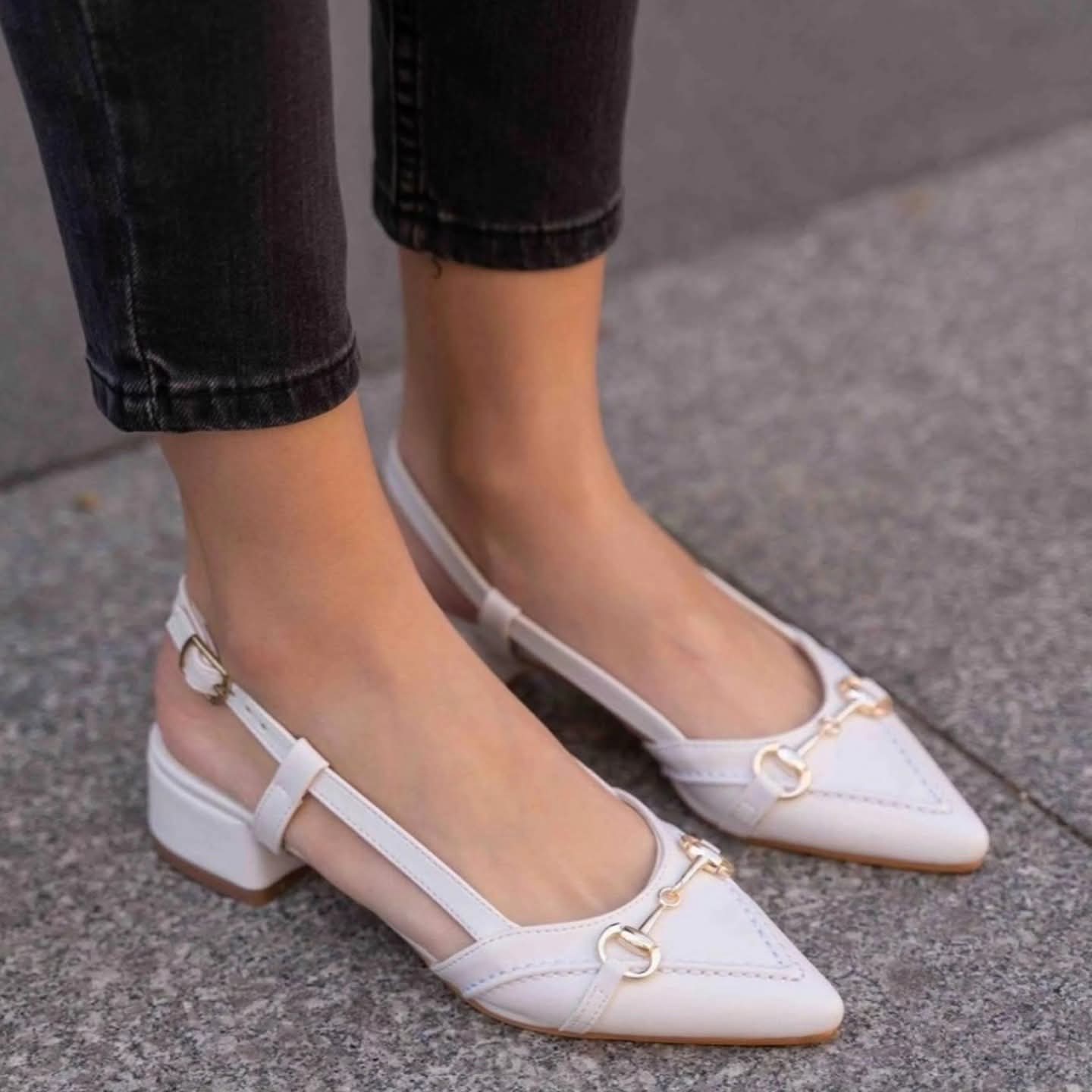 Womens court True allegiance defines in skin, white , green, black and Orange color