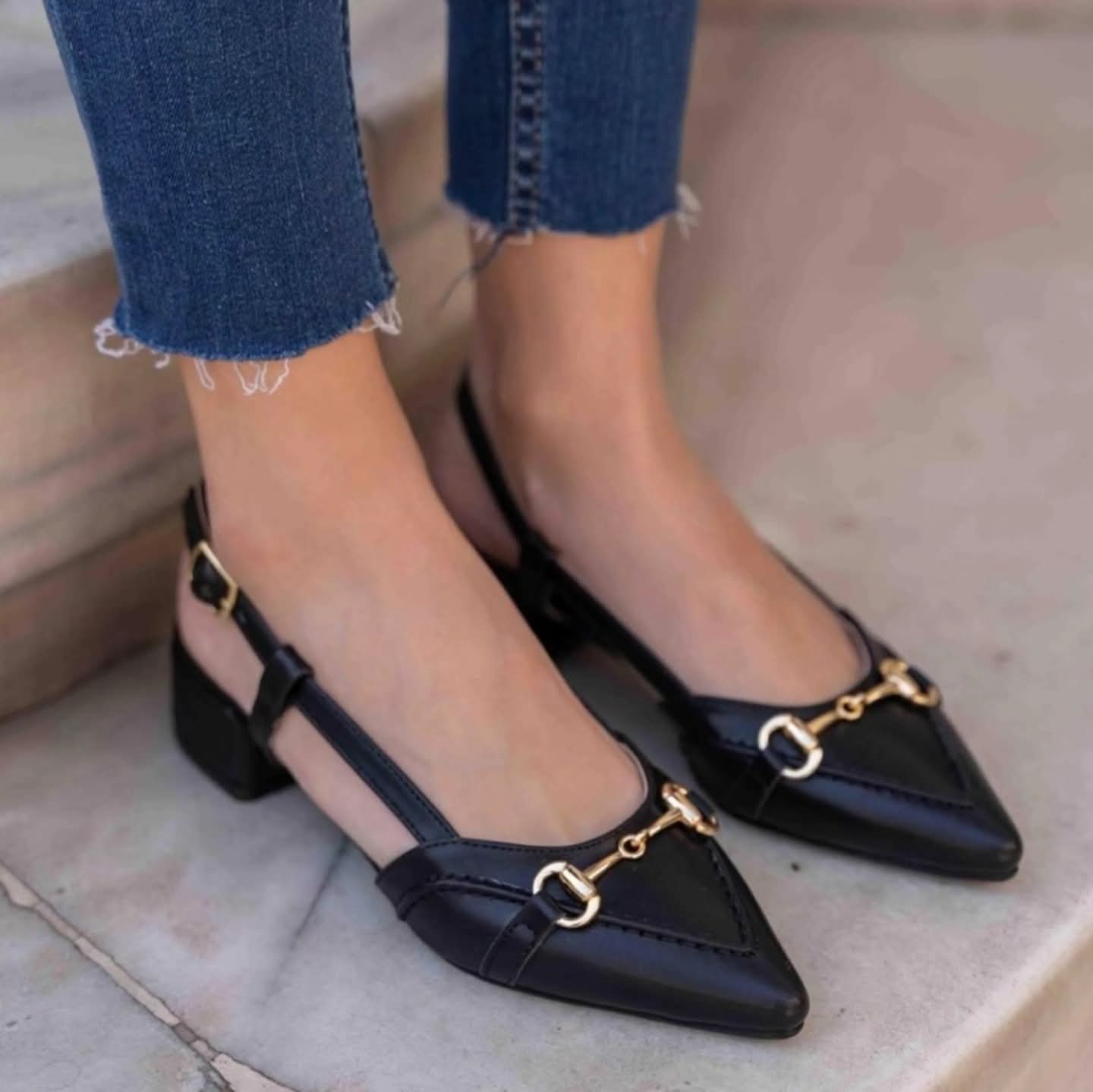 Womens court True allegiance defines in skin, white , green, black and Orange color