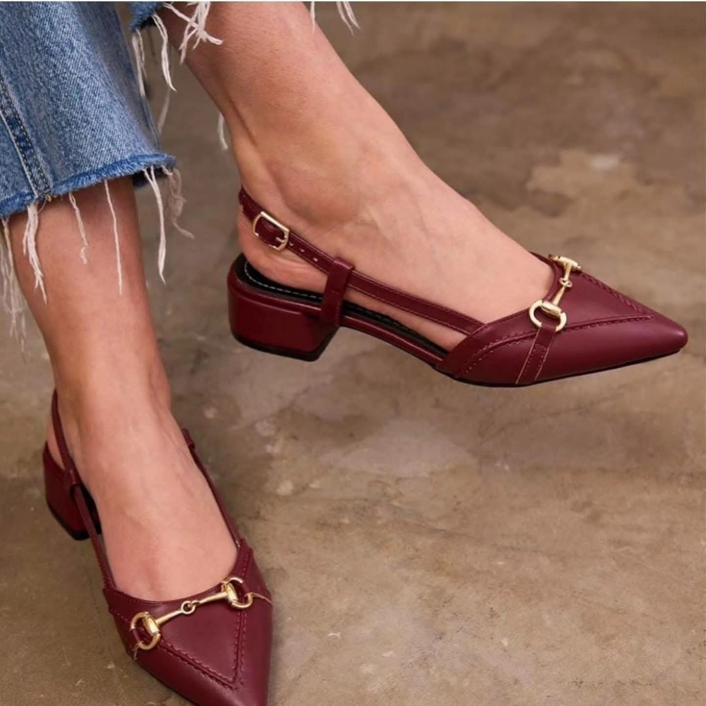 Womens court True allegiance defines in skin, white , green, black and Orange color