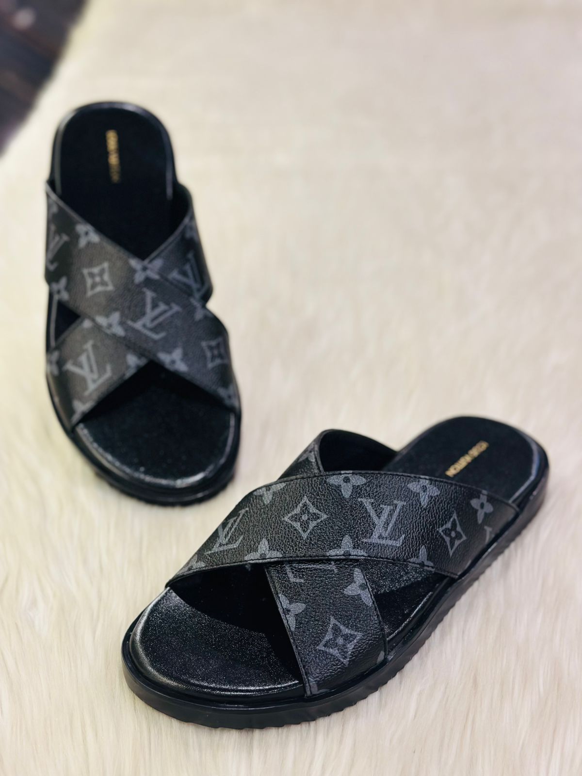 Men’s slippers slides