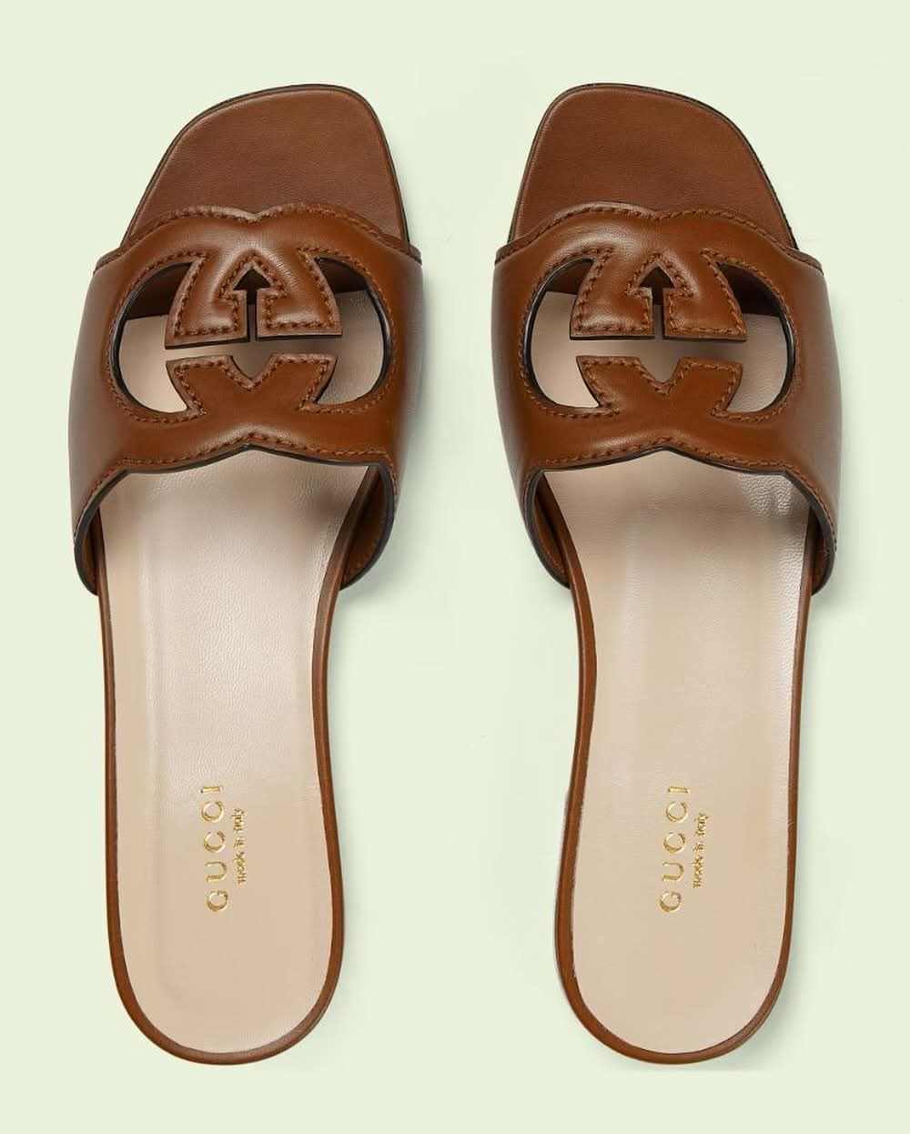 Women’s flats slippers