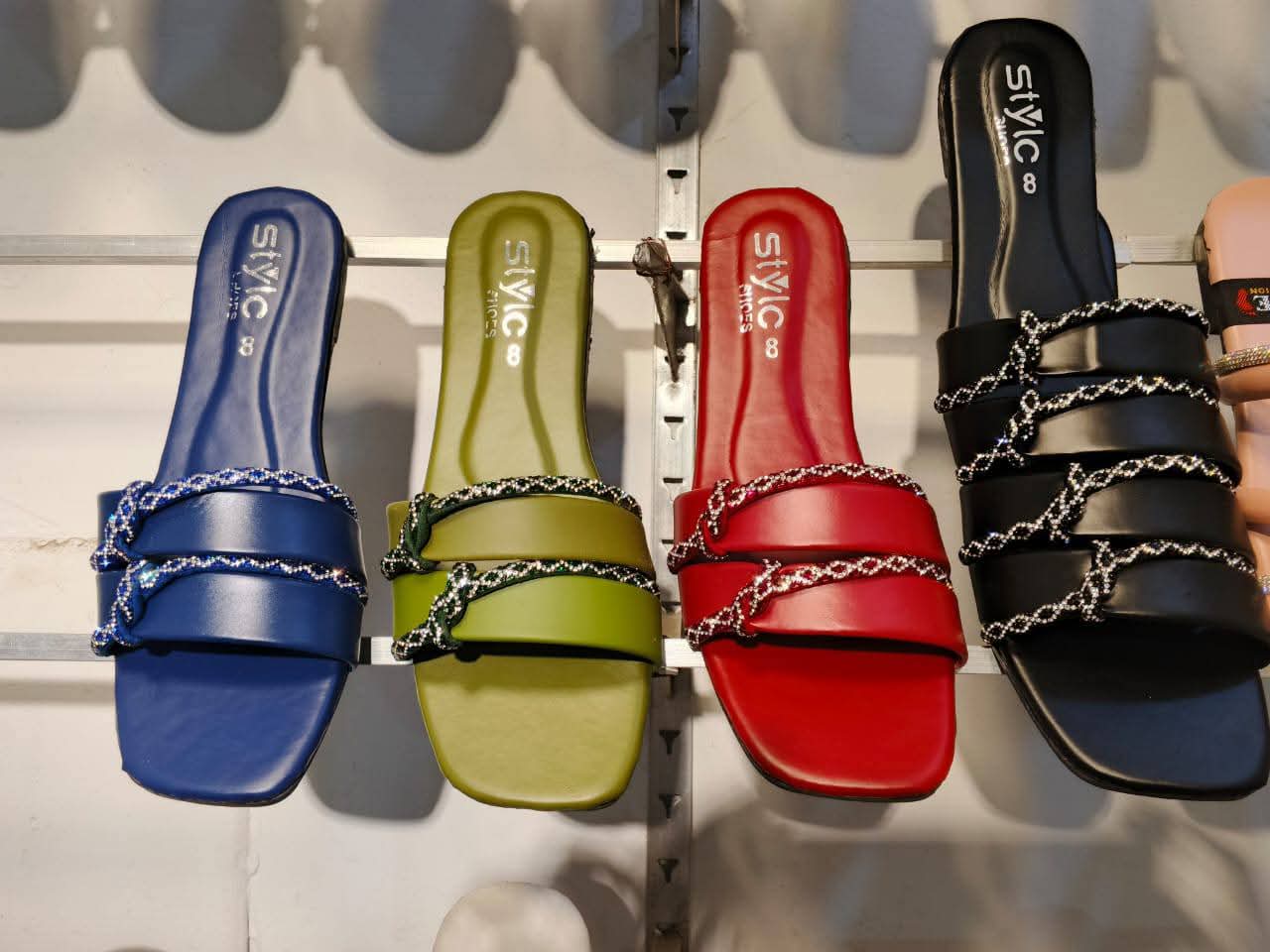 Ladies slippers wholesale rate women’s