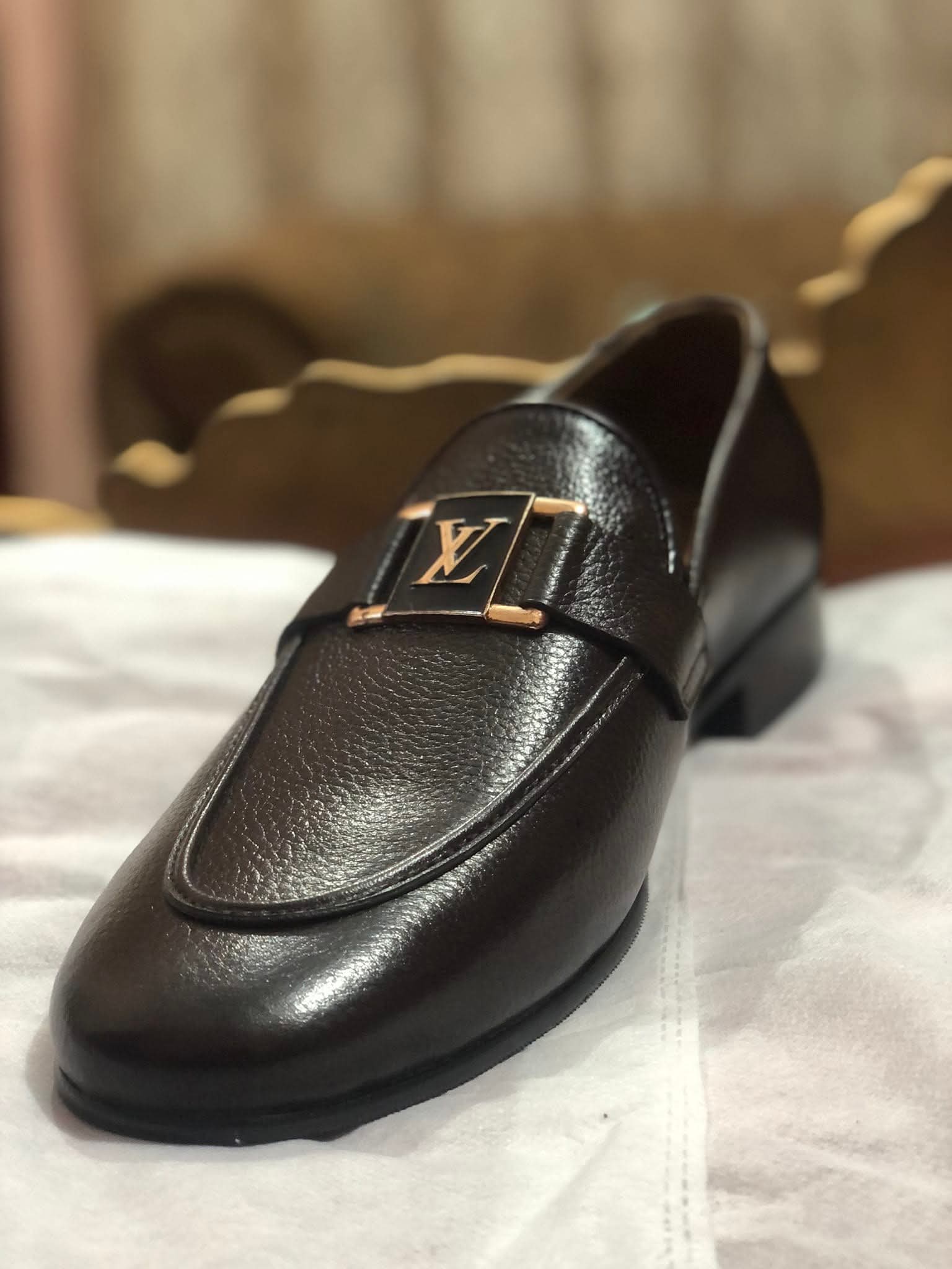 Premium LV Buckle Leather Shoes 👟mens loafers