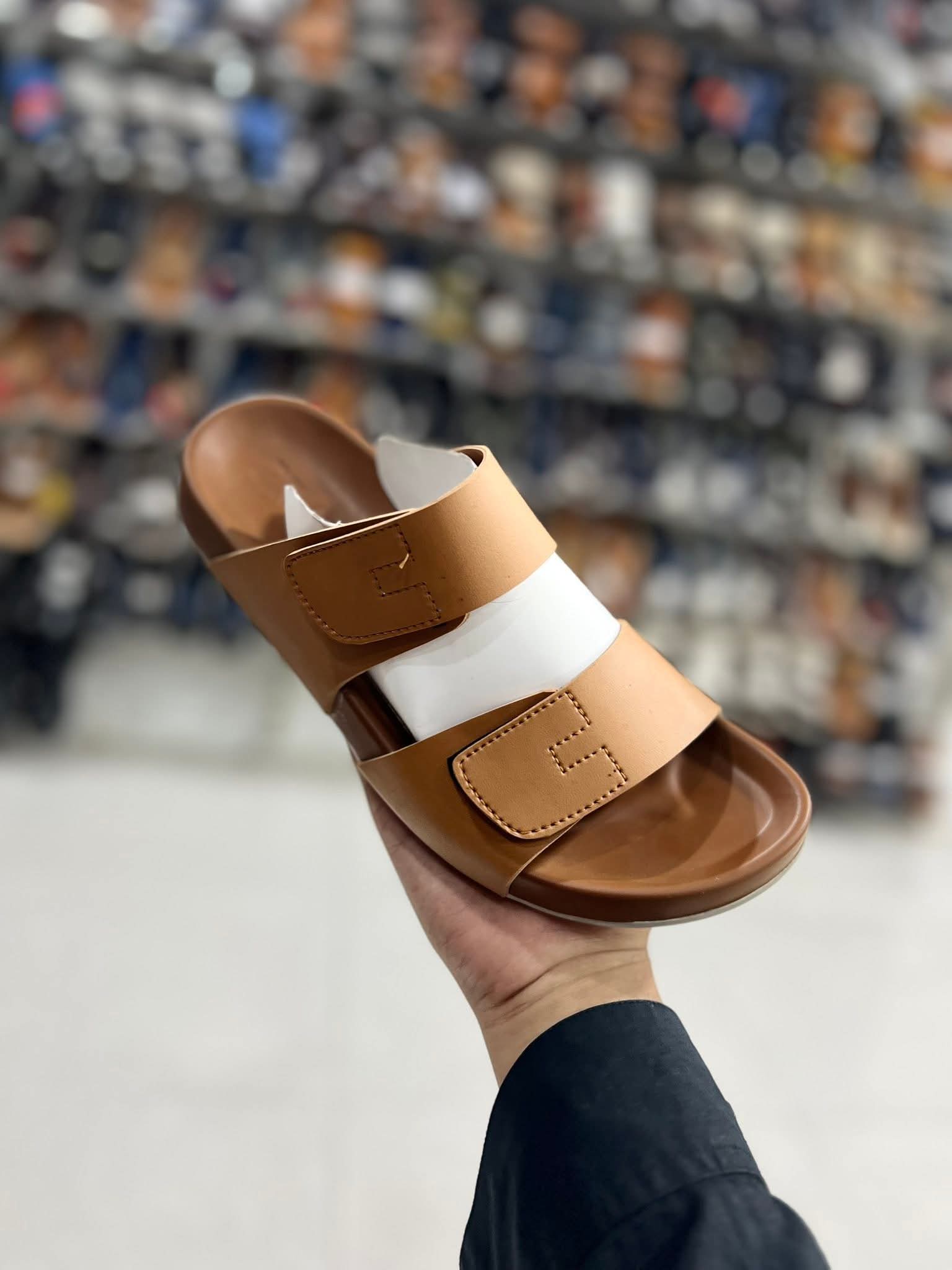 Available in wholesale! Mens casual slippers