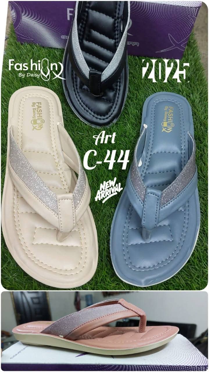 Womens flats slippers All new article available Whatsapp 03244898642