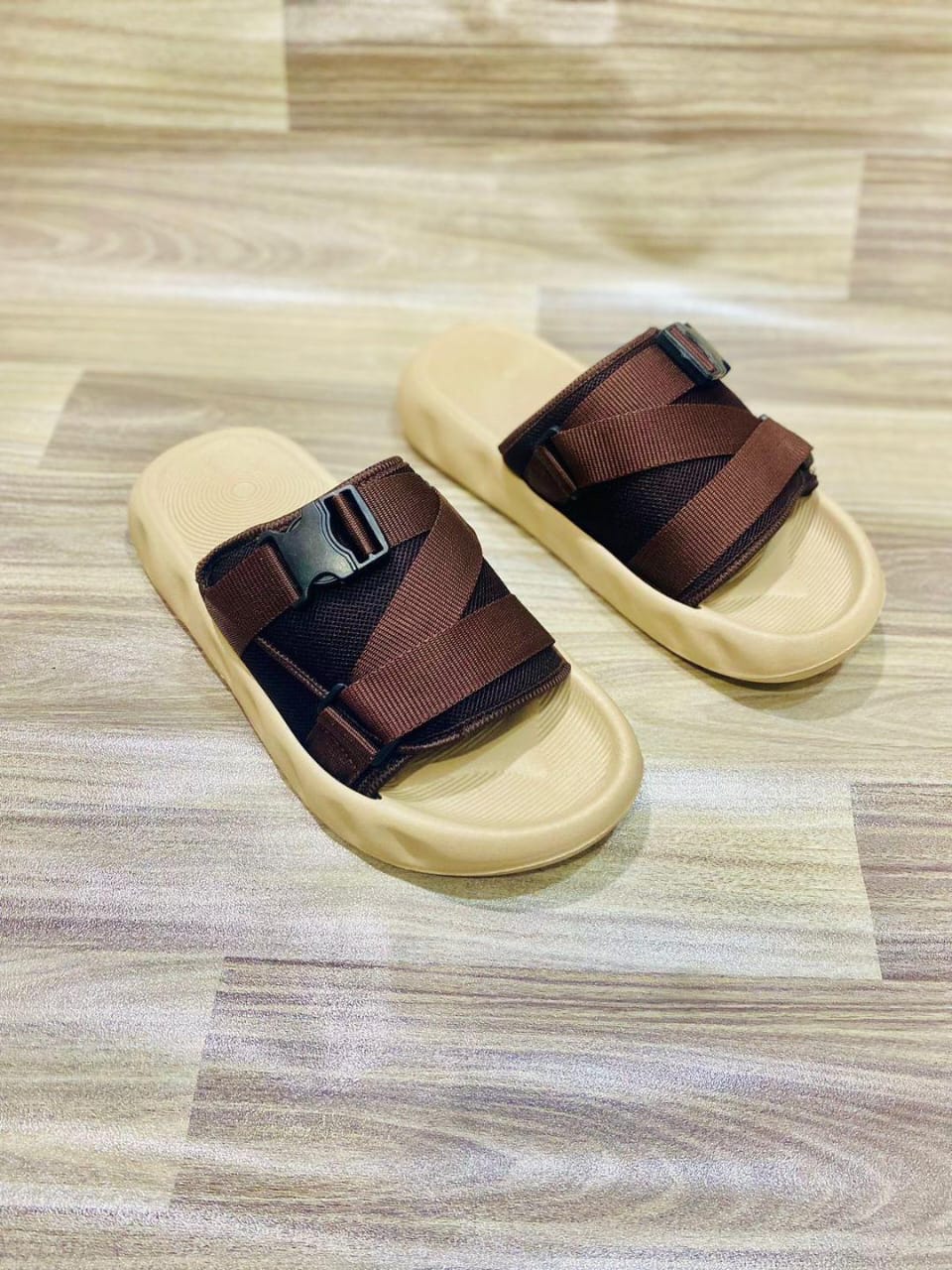 Men’s shoes slippers