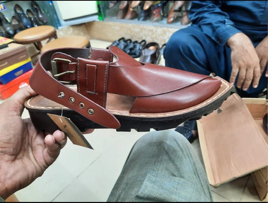 naurozi chappal for men`s