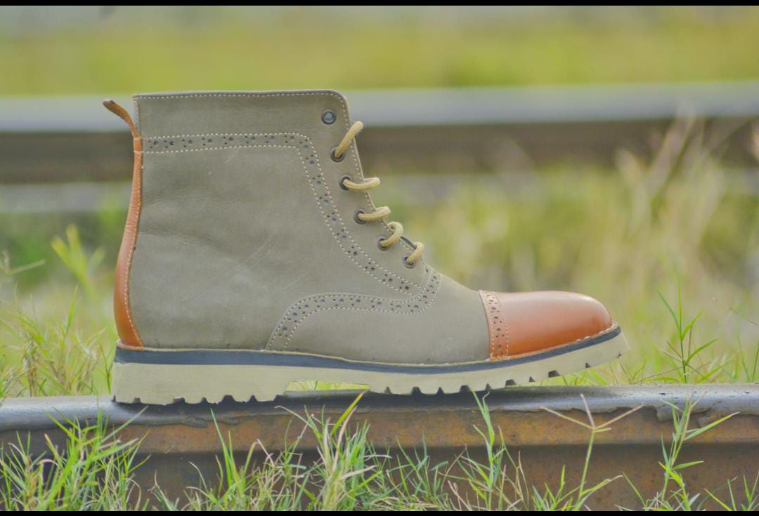 Nubuc leather boots mens