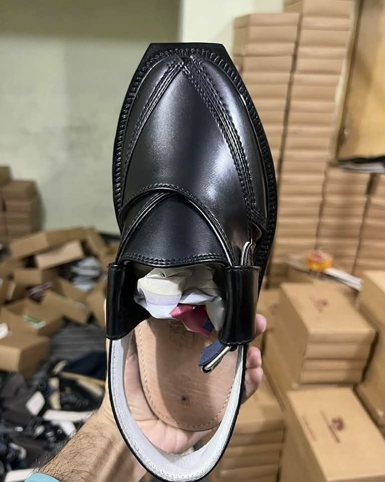 Live Photos  Naurozi Chappal mens