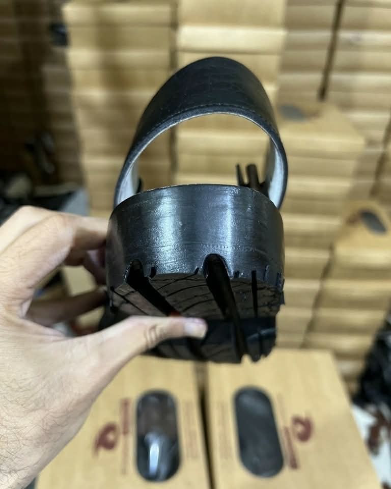 Naurozi Chappal mens Product Code: 092395