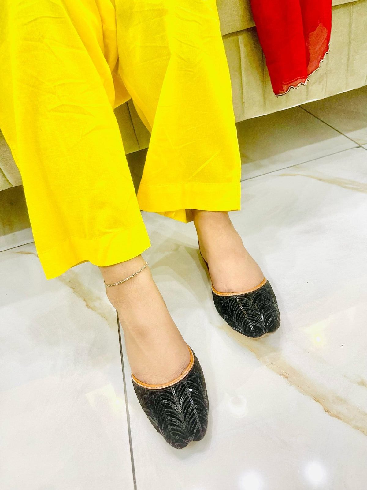 Black Star (Black) Khussa women’s