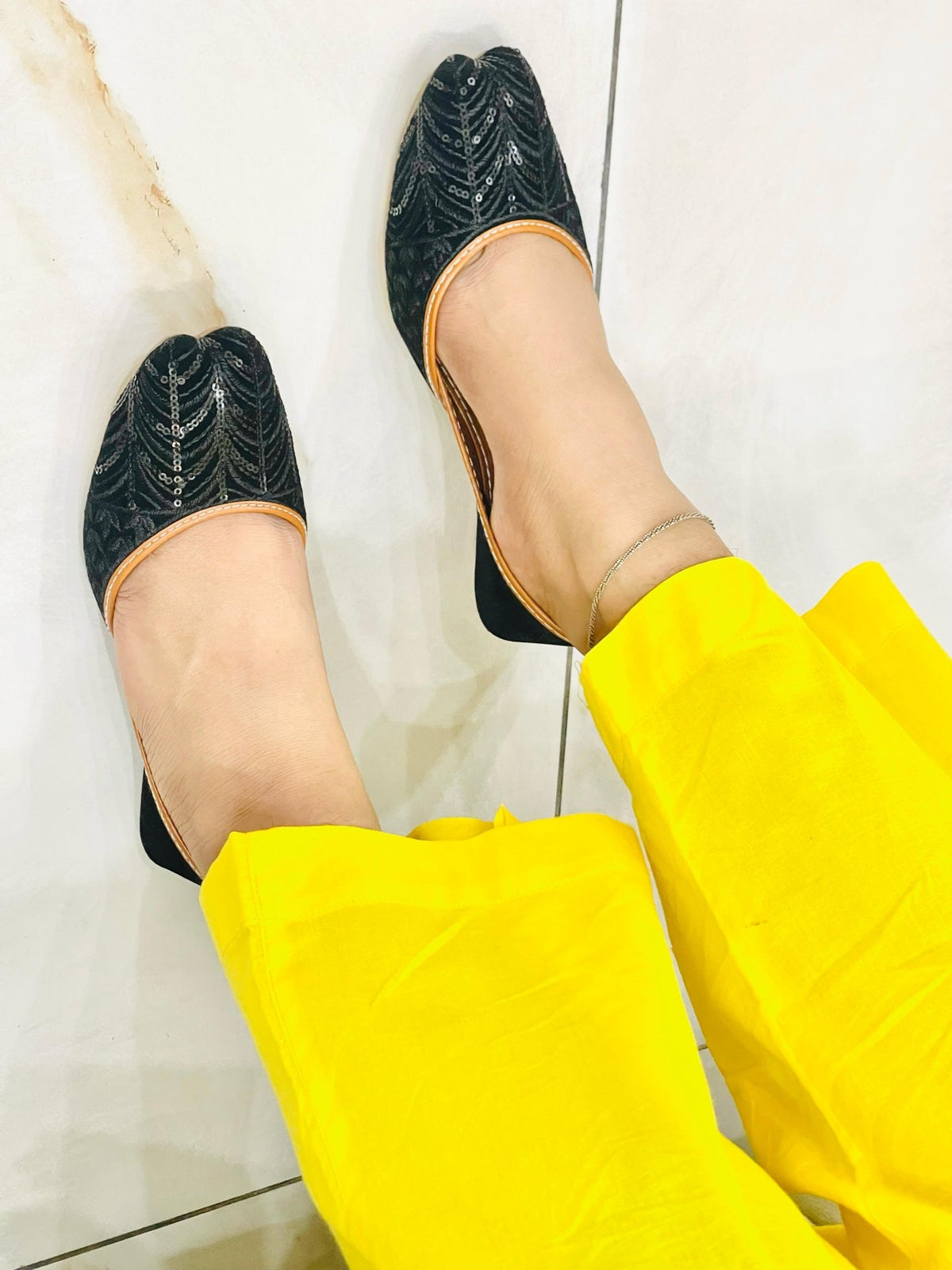 Black Star (Black) Khussa women’s