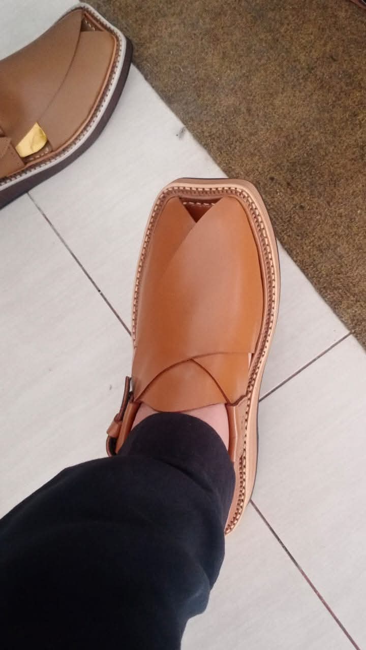 Kaptaan sole men’s chappal