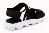 Small and soft sandal men’s