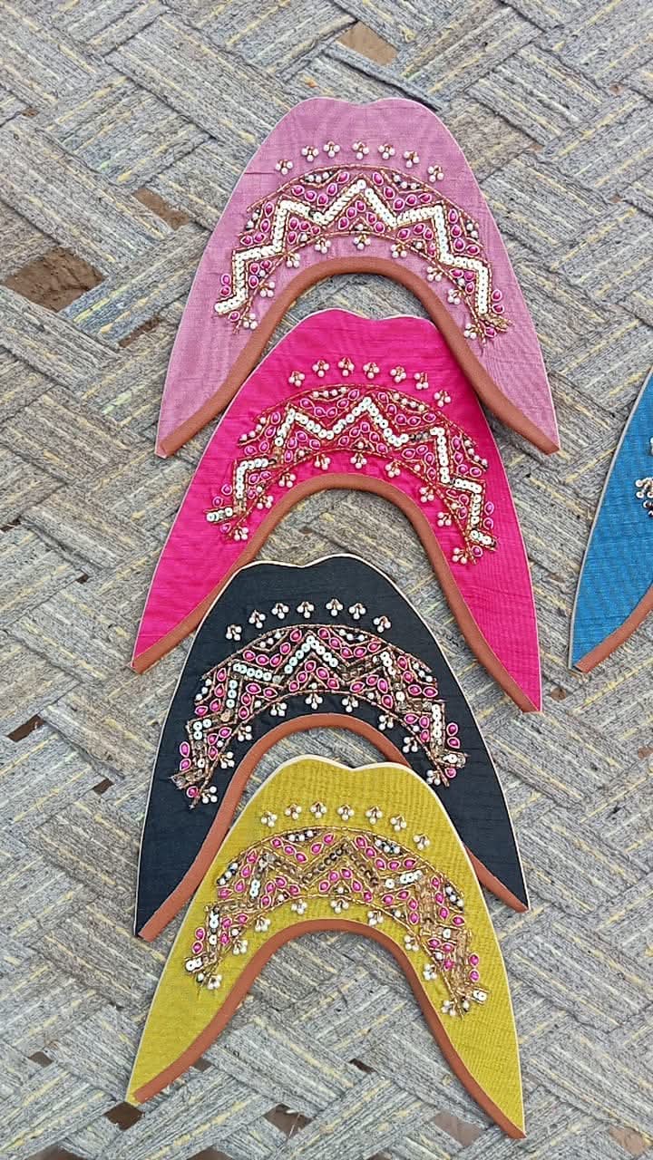 We make all kind of Khussa mens women’s