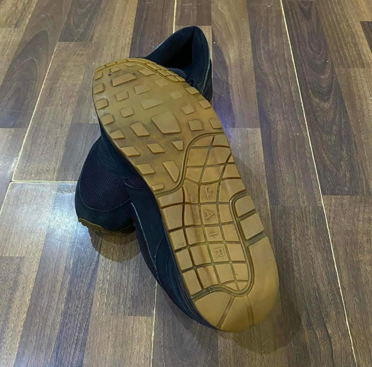 Nike Airmax Triple Black Gumsole mens joggers