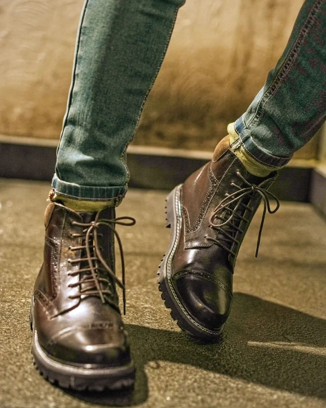 THE BROWN WADERS. Mens boots ankle height