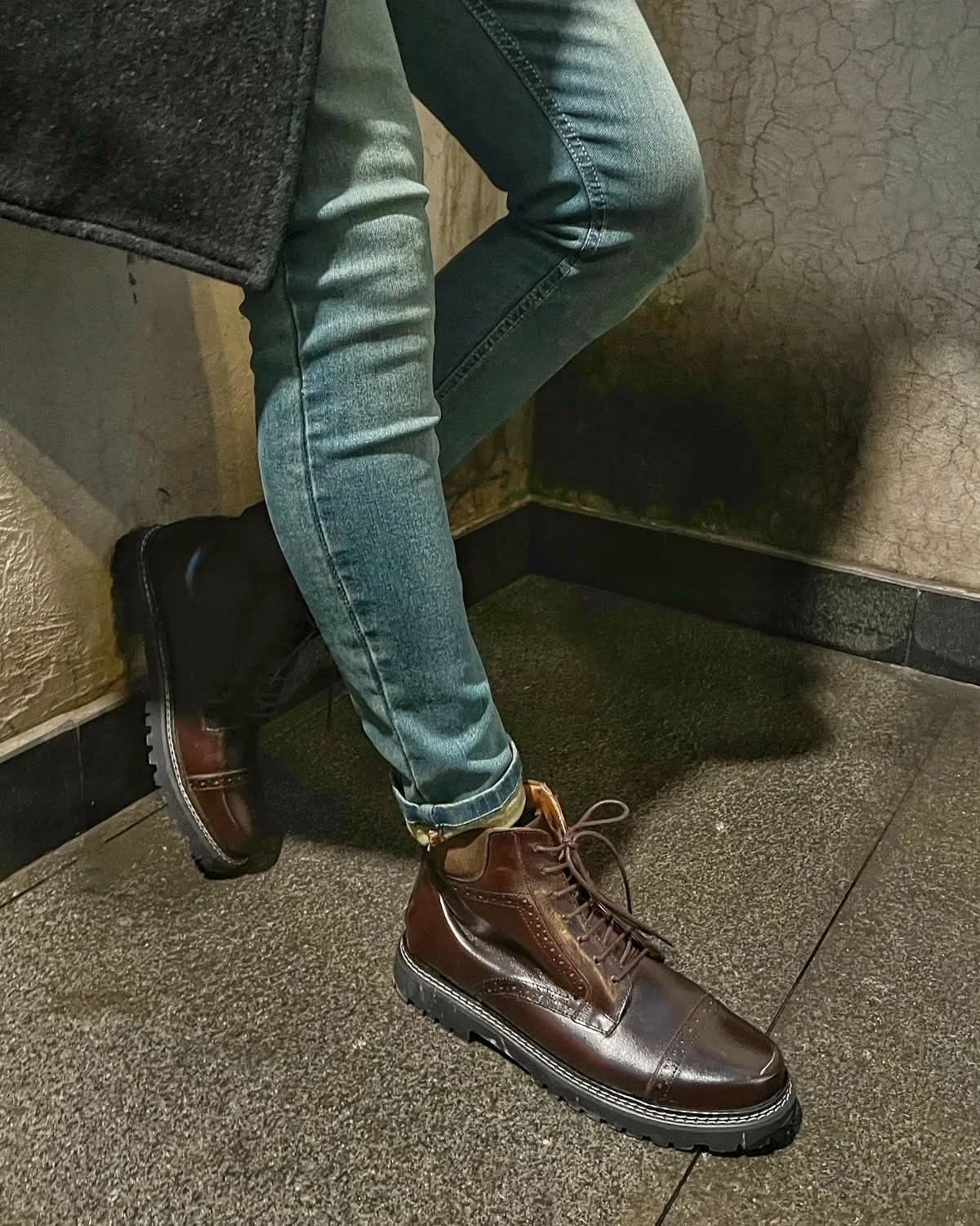 THE BROWN WADERS. Mens boots ankle height