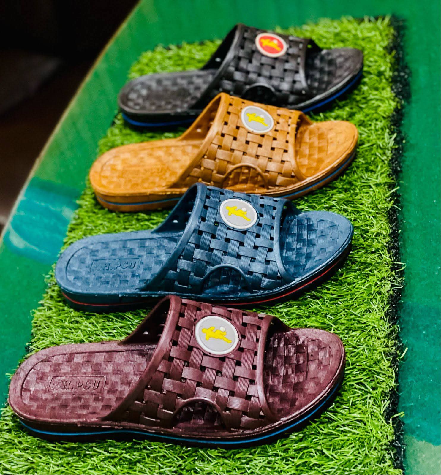 Men washroom slippers