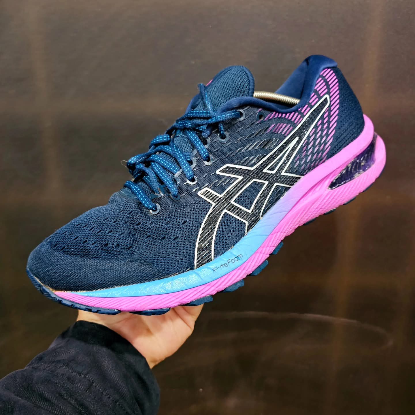 Hoka joggers for men’s