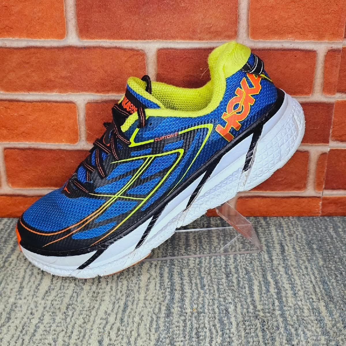 Hoka joggers for men’s