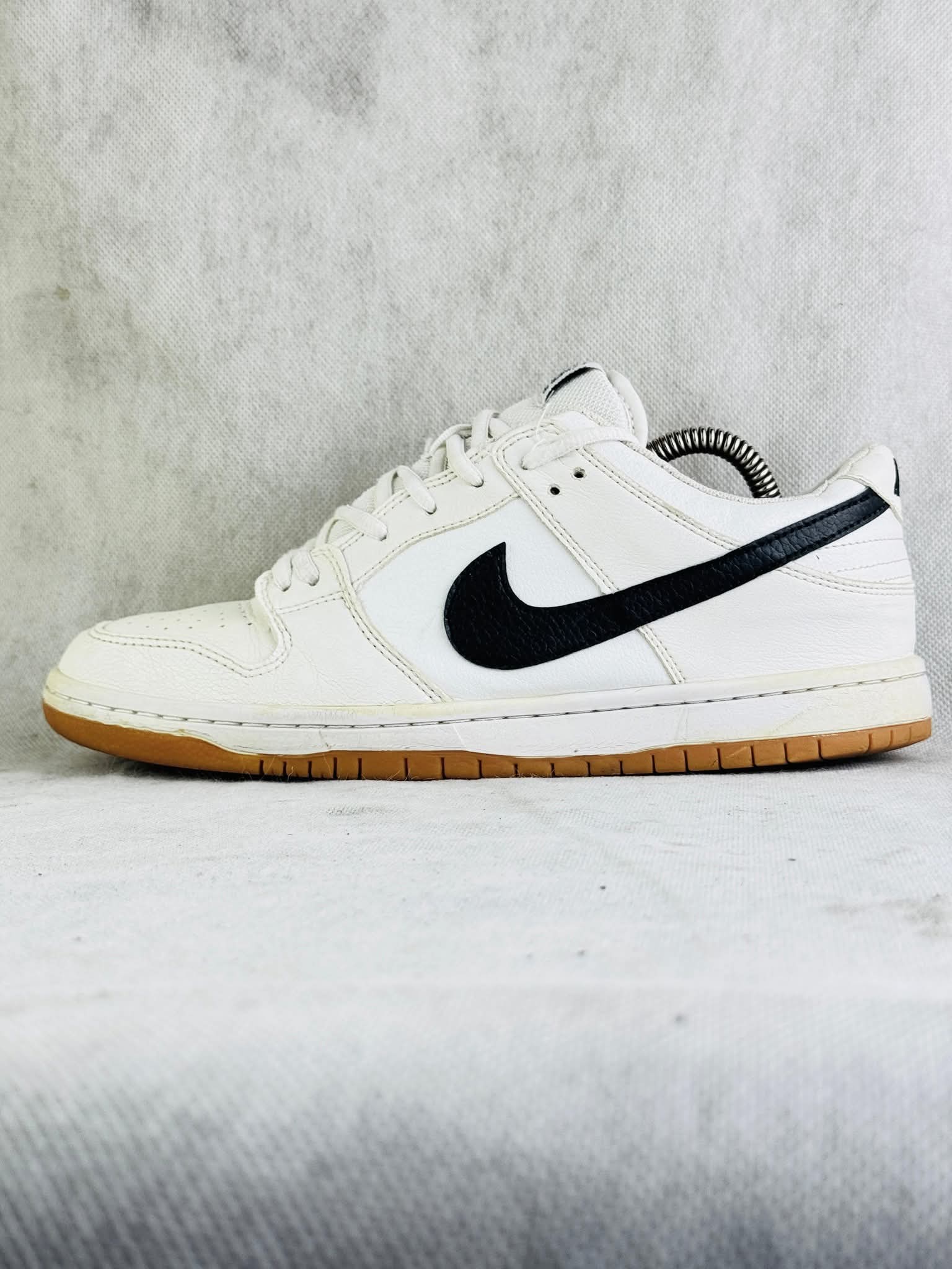 Nike SB dunk low white black  Condition premium plus mens joggers