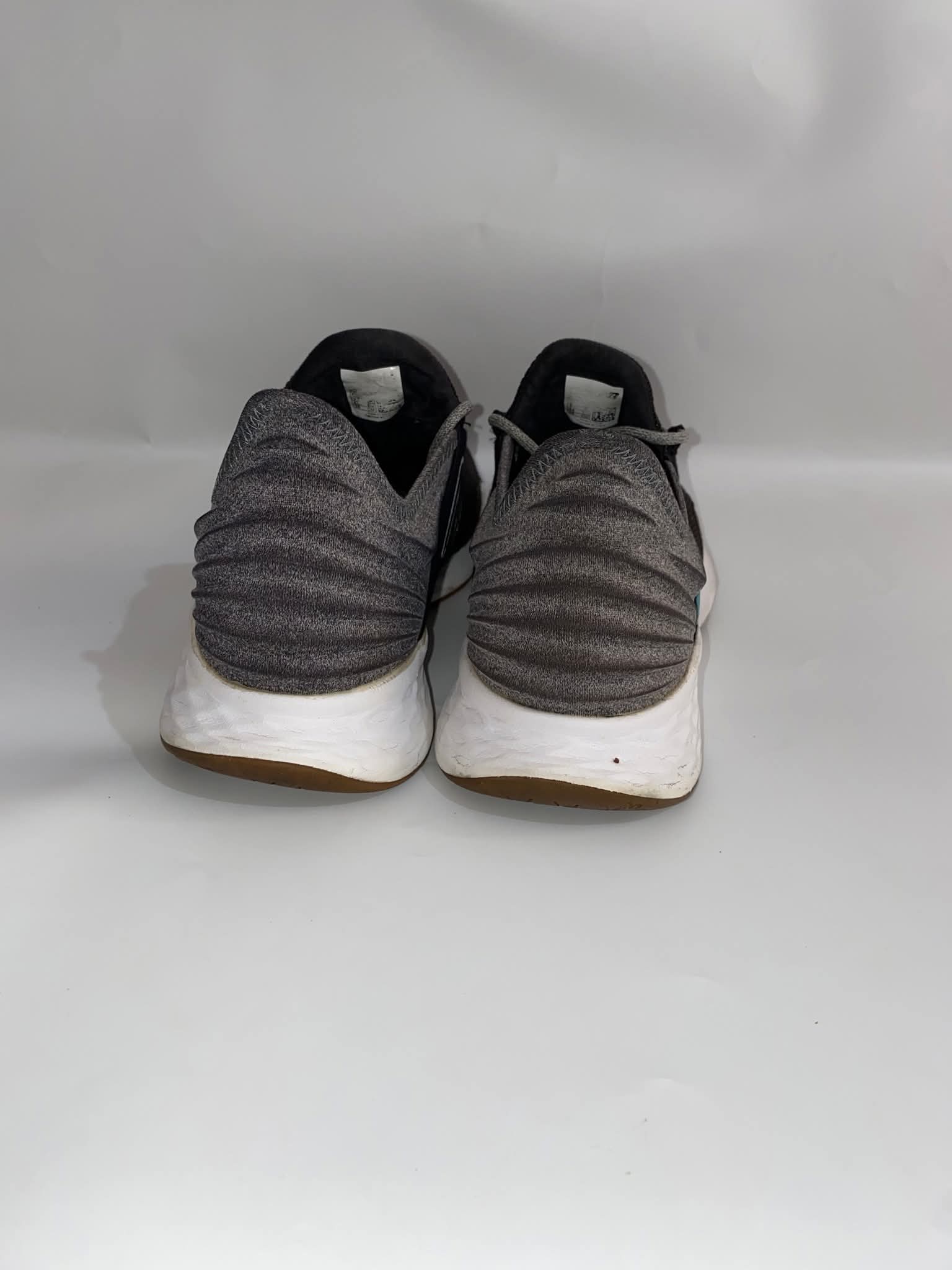 New balance branded shoes 👟mens joggers