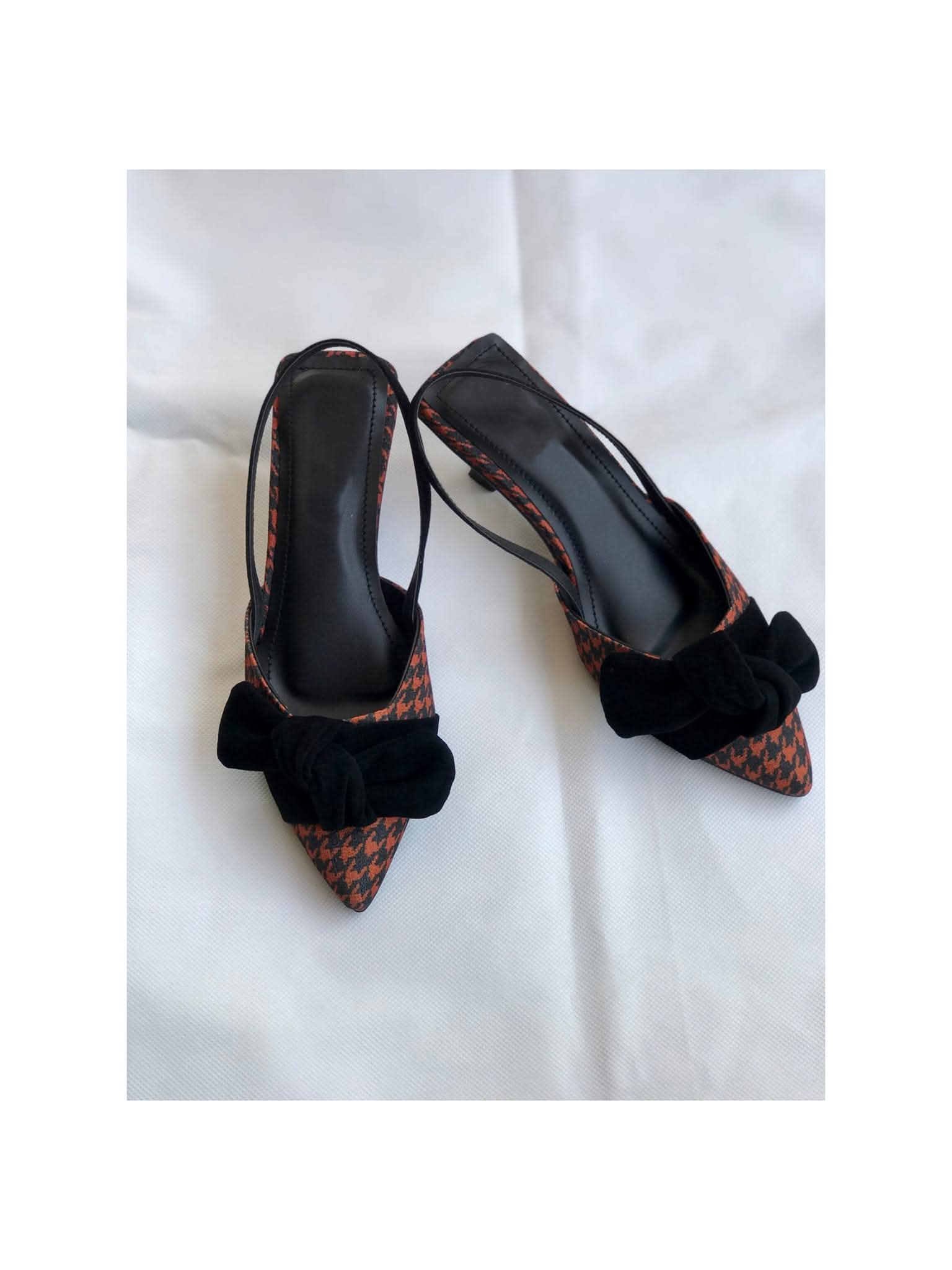 Court shoes for women