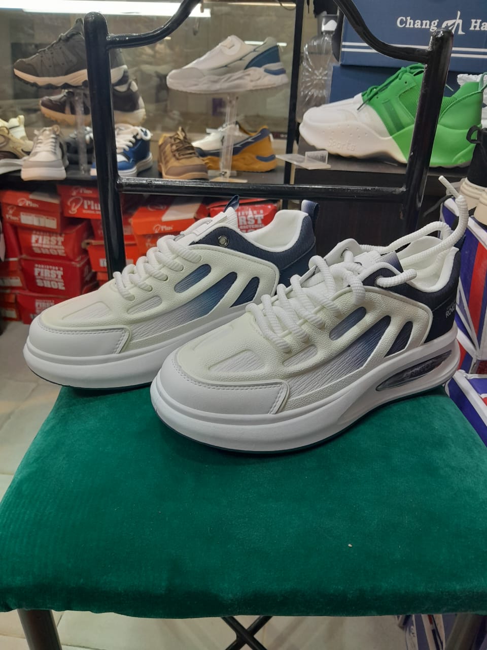 sports joggers for men`s