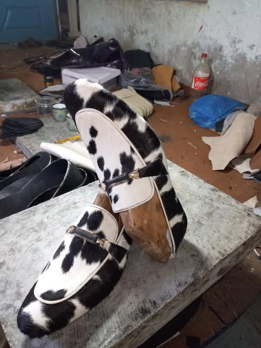Cow leathers shoes loafers men`s