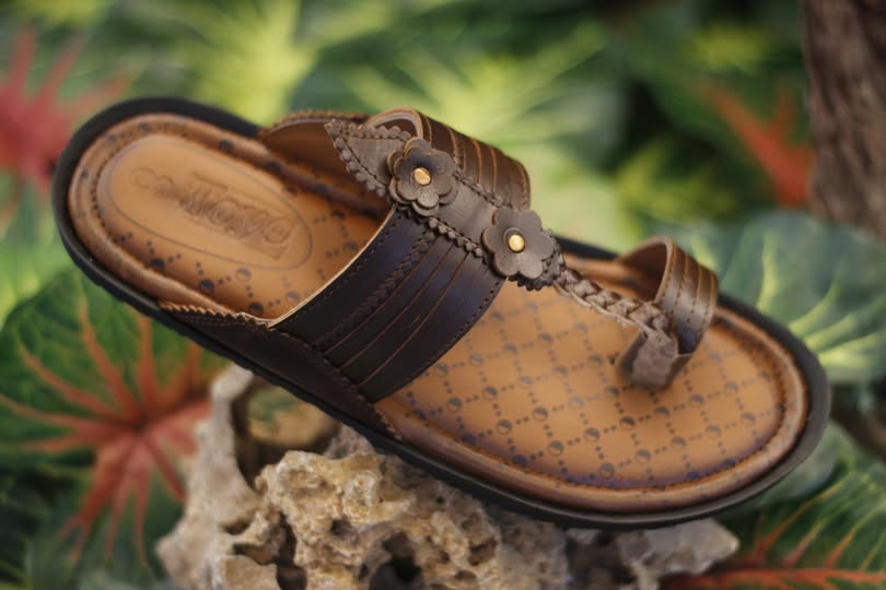 kolhapuri slipper men`s