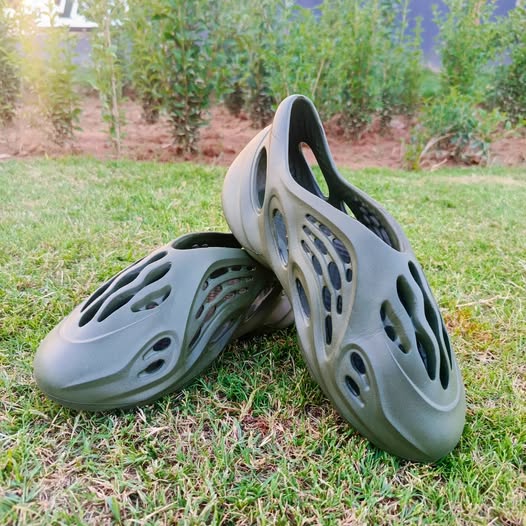 Mens sandals Venom Clogs (Imported Quality)