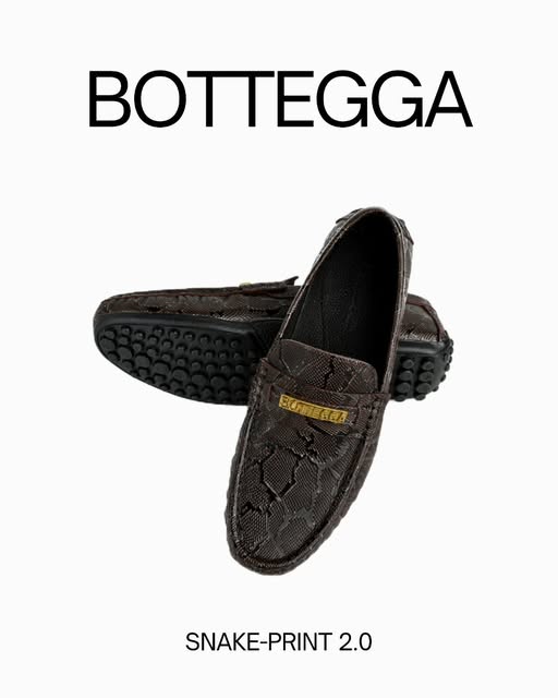 Mens casual loafers Forest a Deep Grained Driver with matt Black Signature Bottegga Buckle